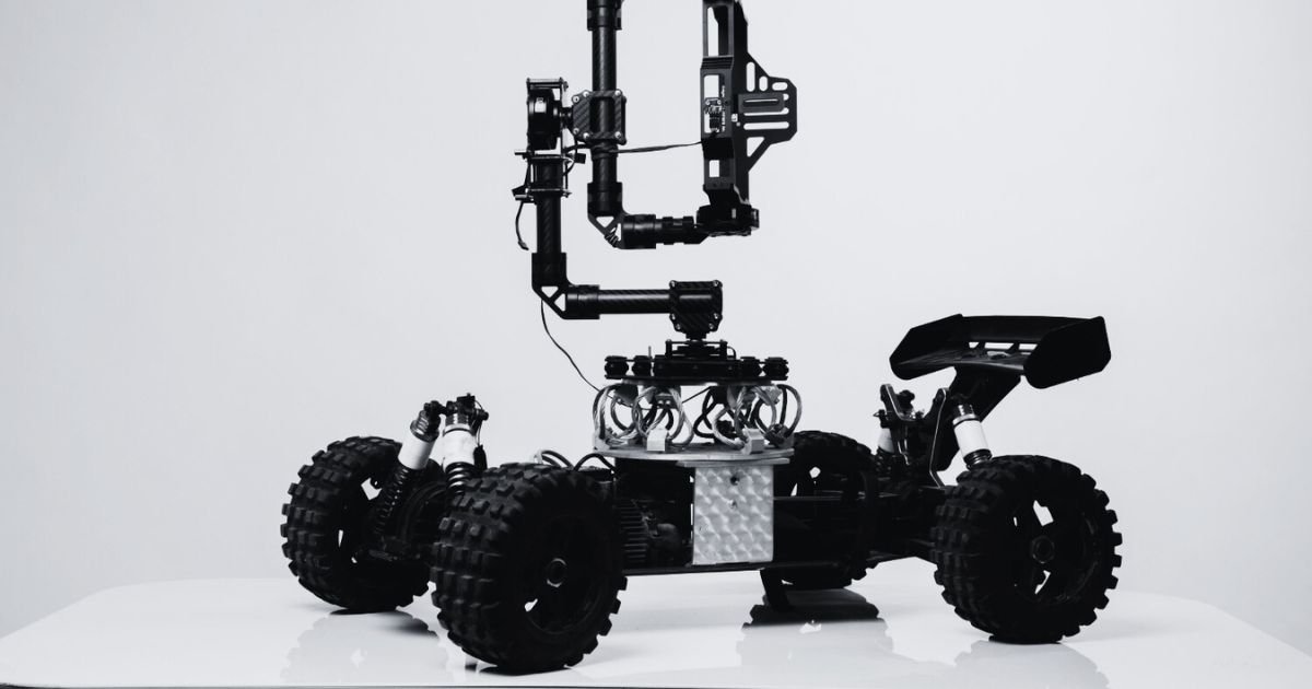 The Role of IoT in Enhancing Maintenance of Material Handling Equipment